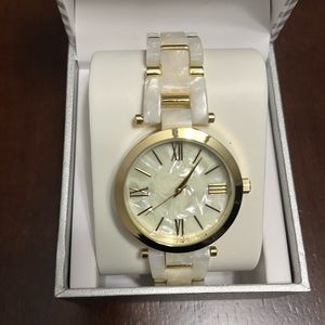 NEW Gold-tone Quartz watch